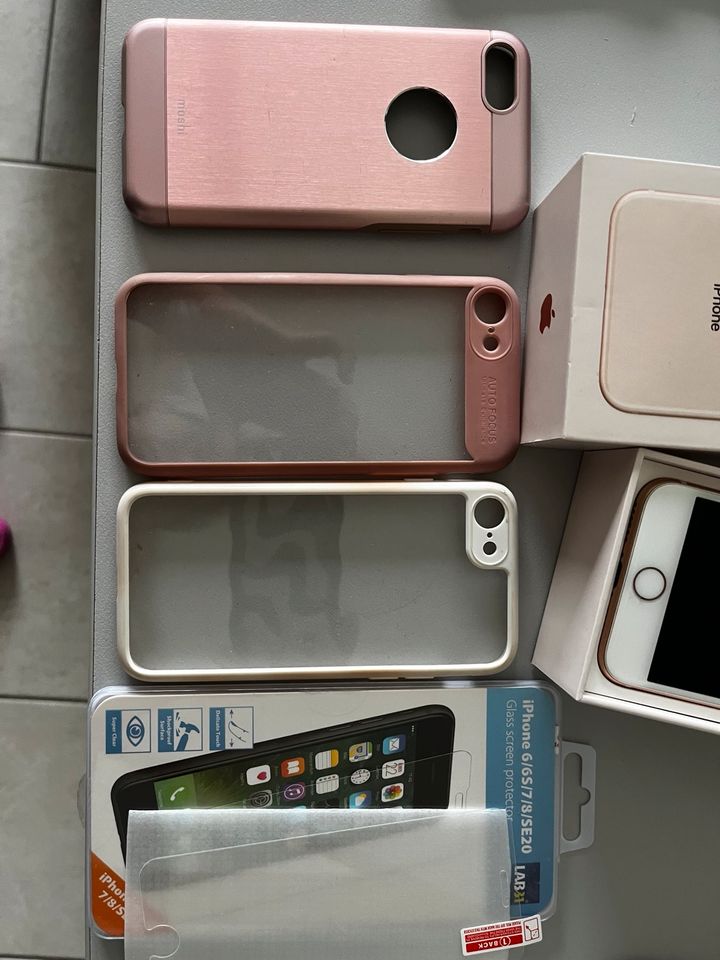 Apple IPhone 8 64 GB Roségold - sehr guter Zustand. Kein Versand in Swisttal