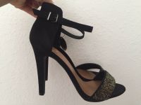 Sandaletten 10cm schwarz Glitzer neu 38 Highheels Gold Perlen Nordrhein-Westfalen - Herne Vorschau