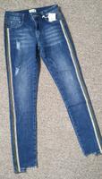 Jeans mit Strasssteine Gr.S von HAILYS neu Sachsen - Limbach-Oberfrohna Vorschau