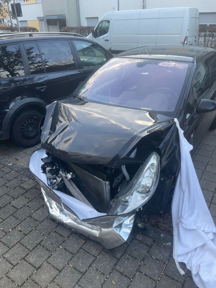 Opel Corsa Unfallfahrzeug in Kornwestheim