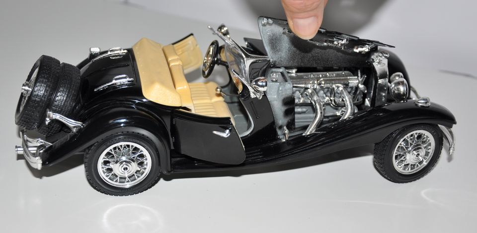 Maisto Mercedes Benz 300S (1955) - Scale 1/18 in Klein Offenseth-Sparrieshoop