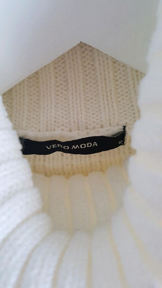 Rollkragen-Pullover Vero Moda Größe M in Hürup