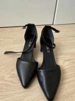 Schwarze Blockabsatz-Schuhe von Bambi - elegant & vielseitig Hannover - Vahrenwald-List Vorschau