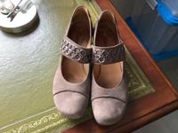 Gabor Pumps braun Gr.39 Veloursleder Nordrhein-Westfalen - Kamp-Lintfort Vorschau