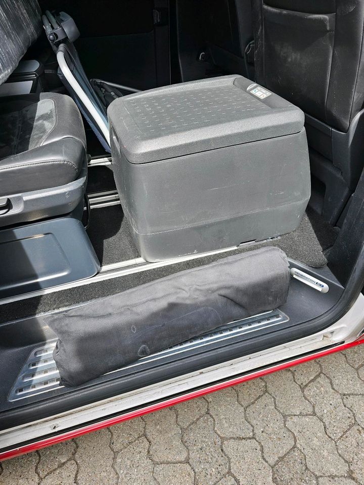 VW T6 Generation SIX mit Campingausrüstung,Markise,Fahrradträger in Mittenwald