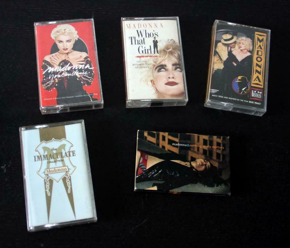 Madonna CD - VINYL - VHS - CASSETTE - MEMORABILIA (2023) in Berlin