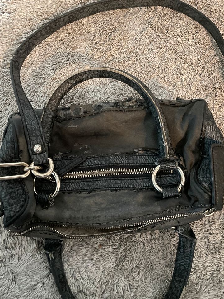 Guess Y2k Tasche Bag Baguette bag handtasche in Bremen