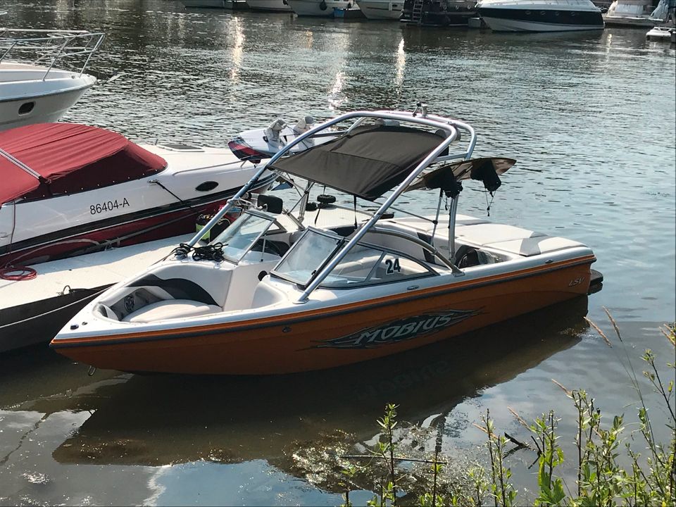 Wasserski - Wakeboard - Sportboot- Wakesurf - Boot in Naunheim Maifeld