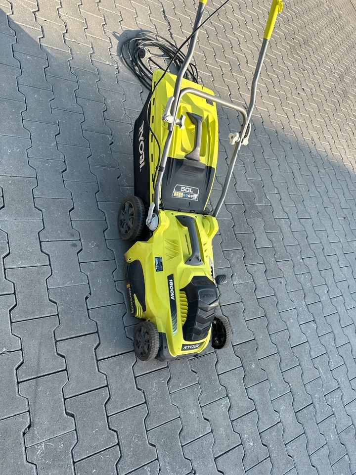 Ryobi 1800 W Elektro-Rasenmäher, Schnittbreite 40 cm RLM18E40H in Alpen