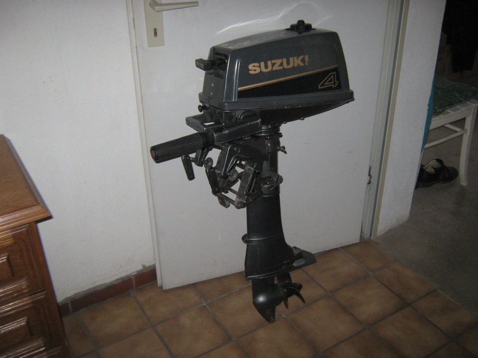 Aussenbordmotor Suzuki Dt 4 zu verkaufen in Neuenstadt