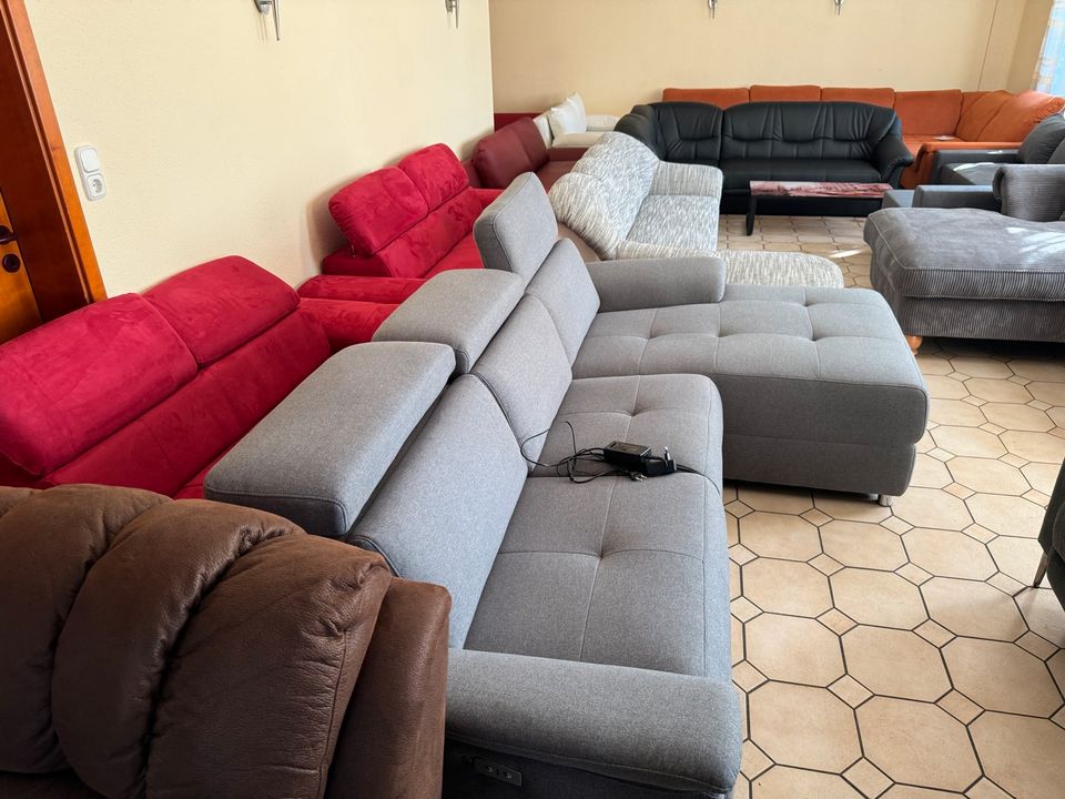 Sofa Ecksofa Cauch Wohnlandschaft Sessel in Wietzen