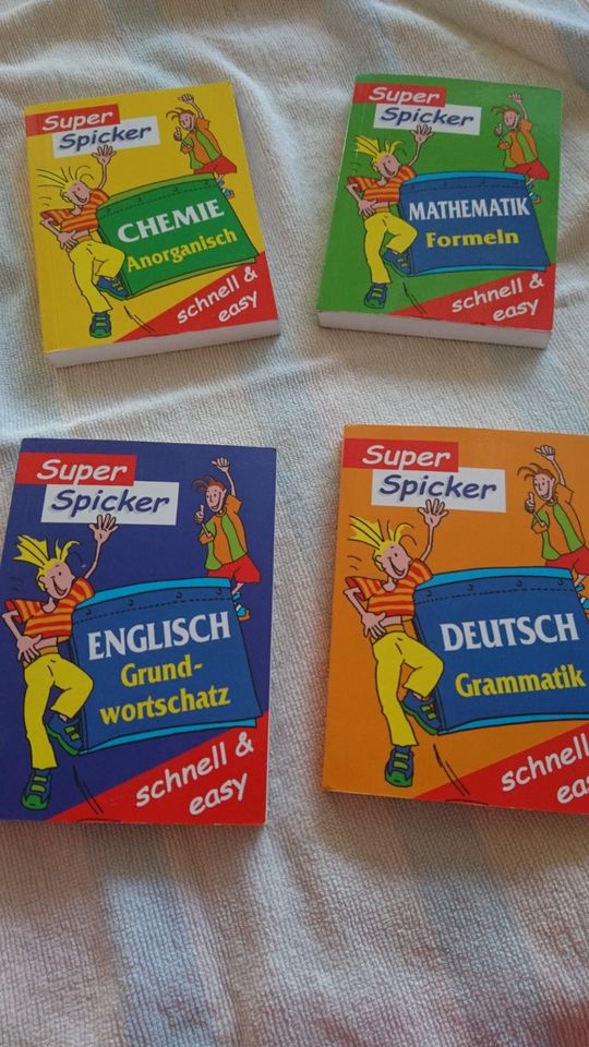 Super Spicker 5 Bücher Deutsch Mathe Englisch Chemie für Abitur in Stahnsdorf