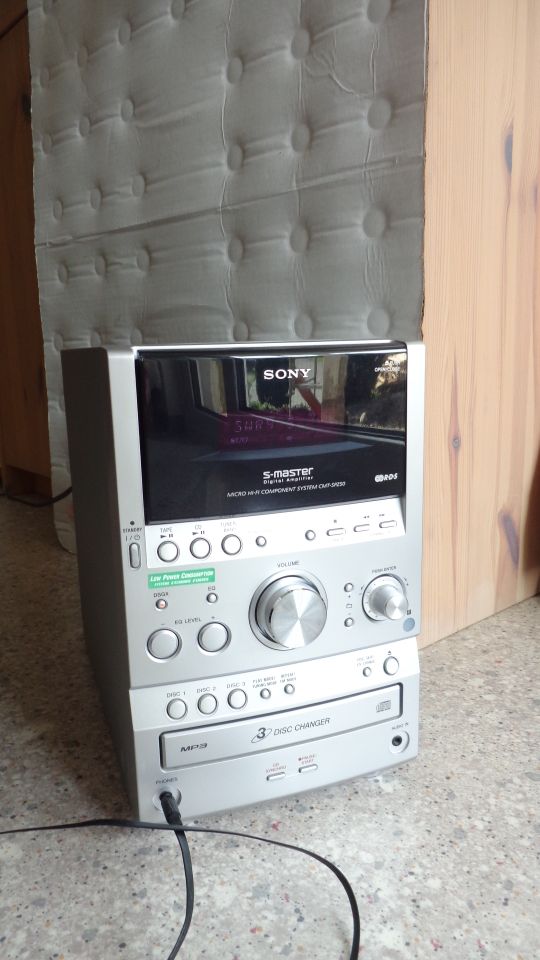 Sony CMT-SP 250 CD RADIO CASSETTE Stereoanlage in Reutlingen