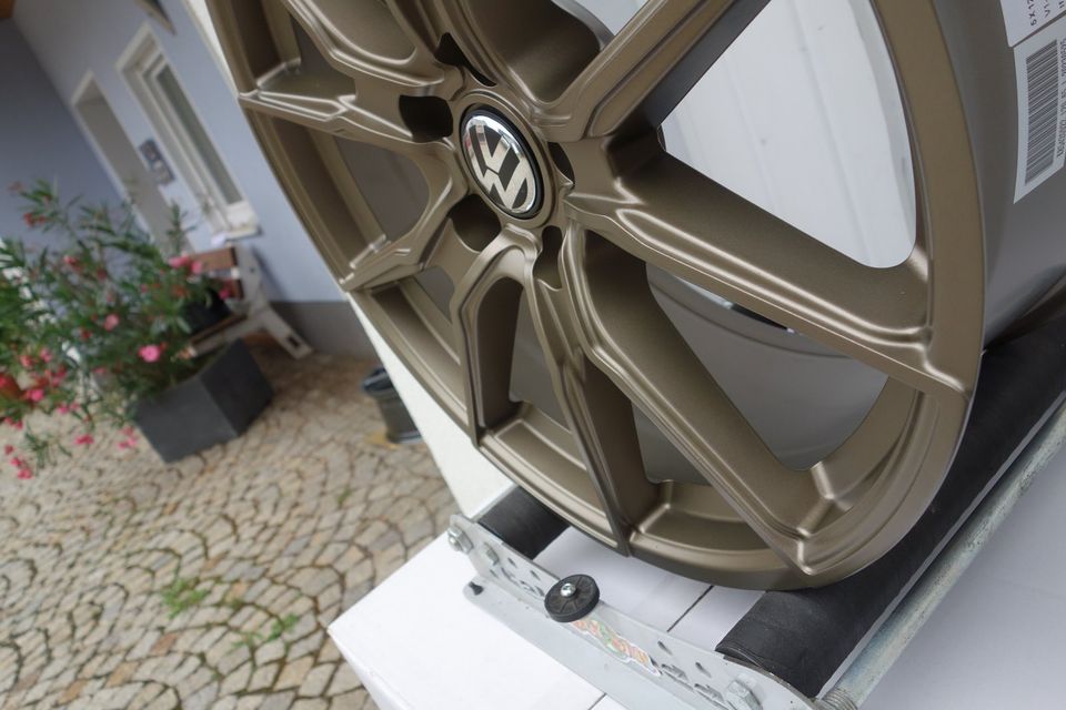 4 Alufelgen f. T5 T6 AMAROK Y-Speiche Bronze 9x20 ET45 5x120 Neu in Hartenstein