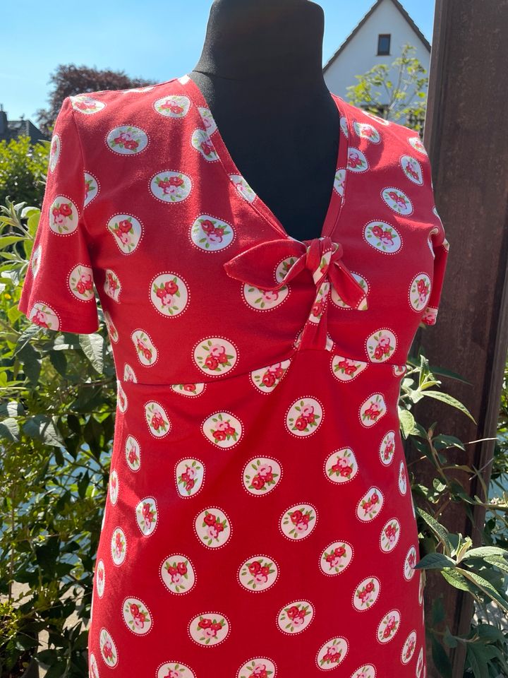 Kleid Misses Pepper rot Rosen Gr. XL / 44 Baumwolle in Uelzen