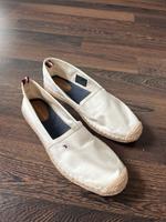 Schuhe Tommy Hilfiger Loafer 41 weiß Hessen - Hanau Vorschau
