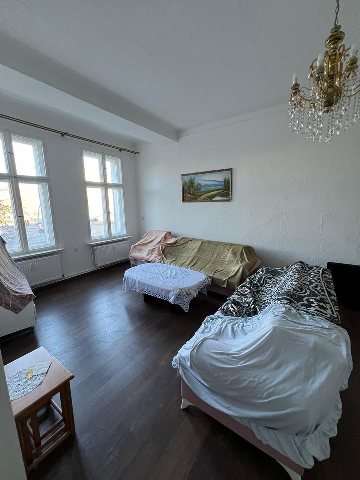 Ab sofort verfügbar: 4-Zimmer Wohnung möbliert + saniert in Berlin