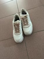 Ellesse Sneaker Schuhe wie neu Gr. 39 Hessen - Wiesbaden Vorschau