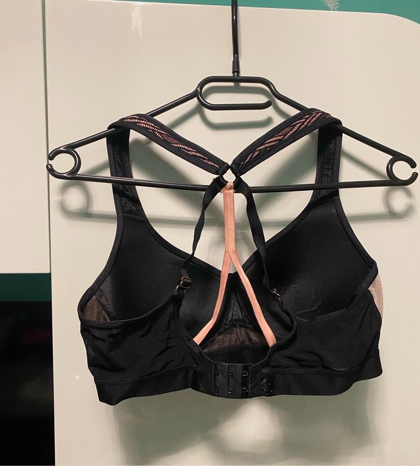 Sport BH Bauchfreies Oberteil S M Sylvie Collection Hollister in Werne