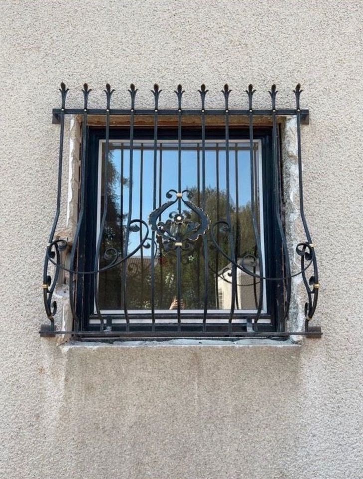 Fenstergitter handgeschmiedet in Bergisch Gladbach