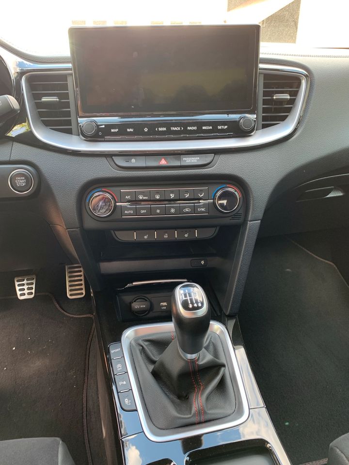 Kia Ceed GT LED Navi 204PS Schalter in Bischofswerda