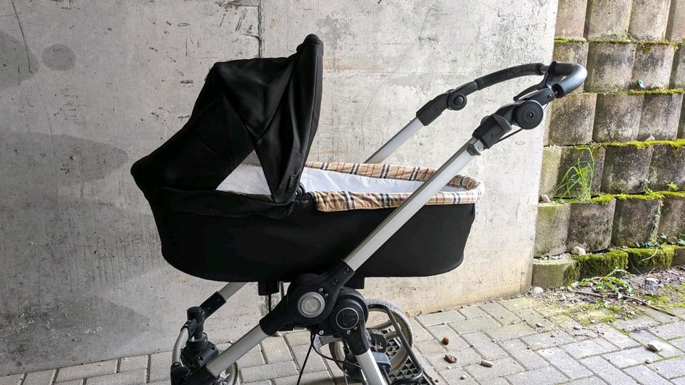 Einen Teutonia Kinderwagen 3 in 1 in Gottmadingen