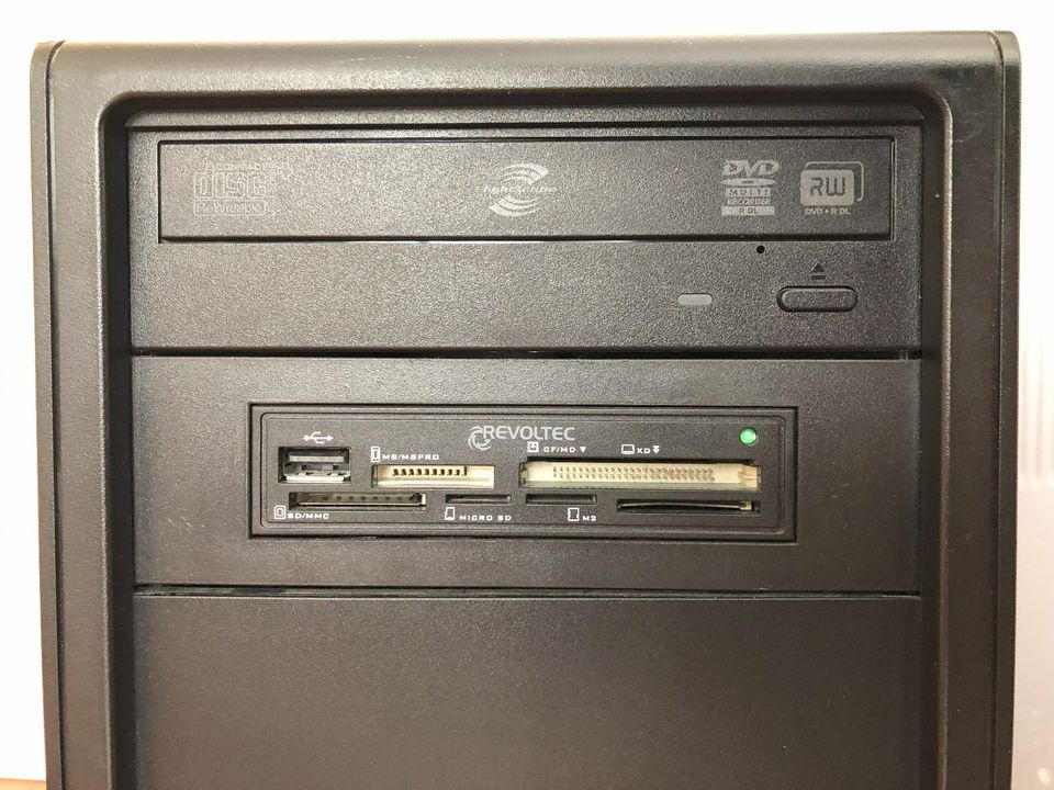 HP Workstation Z210 / 32GB RAM / 500GB SSD / Nvidia Quadro P1000 in Stuttgart