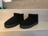 Mini Boots wie UGGs vegan schwarz 40 UGG Nordrhein-Westfalen - Nottuln Vorschau