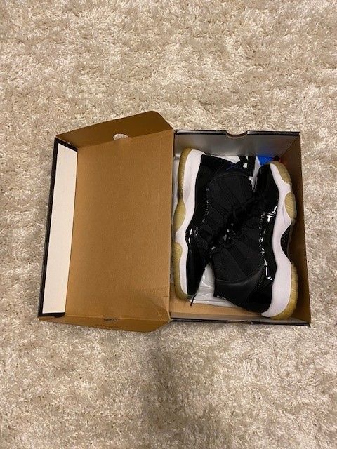 NEU Nike Air Jordan 11 - Schwarz - EU Größe 42,5 in Heidelberg