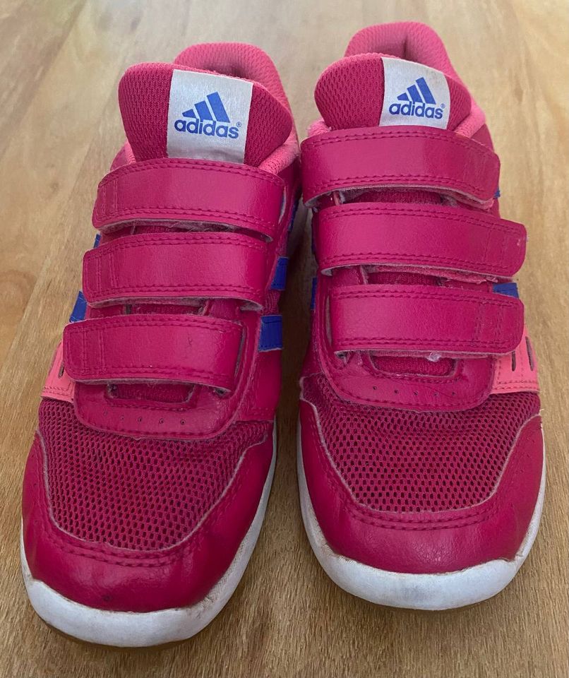 Adidas Kinderschuhe in Grevenbroich