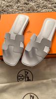 Hermes Oran Sandalen Bleu Glacier hellgrau hellblau 38 Hessen - Bensheim Vorschau