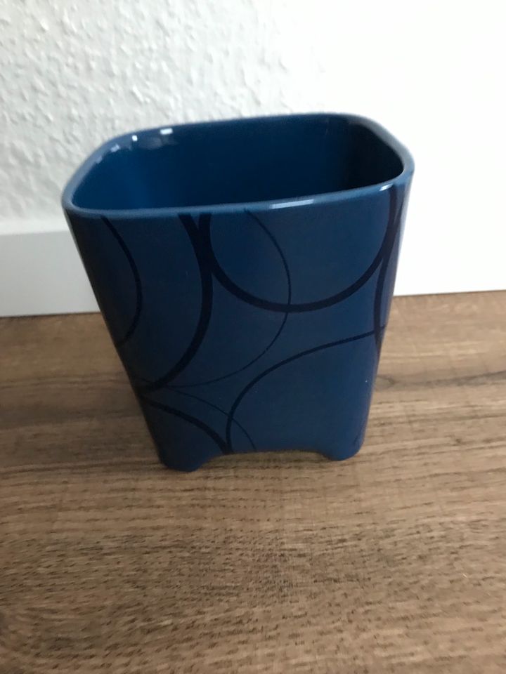 Blumentopf Ikea Blau-Töne in Malterdingen