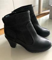 Stiefeletten Ankle Boots schwarz Timberland Größe 38 gefüttert Düsseldorf - Oberkassel Vorschau