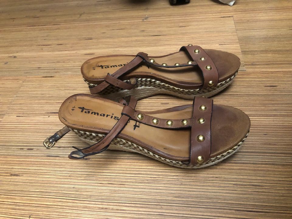 Tamaris Damen Schuhe Damen Sandalen für Sommer Gr.41 in Lochhausen