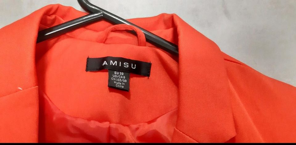 Roter Blazer von Amisu Gr.38 in Borken