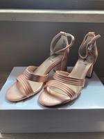 s.oliver  Sandalen Roségold Bayern - Windsbach Vorschau