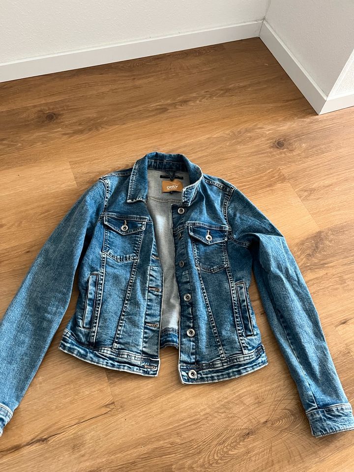 Jeansjacke von Only Größe 36 in Hesel