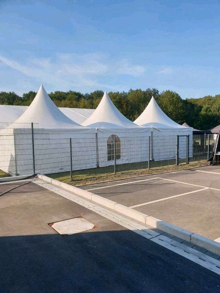 Pagodenzelt 5x5 Meter mieten Partyzelt, Spitzdachzelt Pagode in Herten