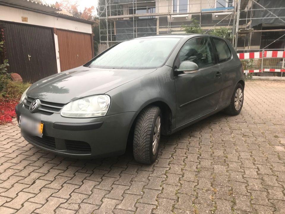 VW Golf5 1,6 Benzin LPG AUTOGAS Tüv 10/2025 in Illertissen