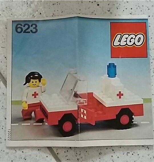Lego 623 Krankenwagen in Wäschenbeuren