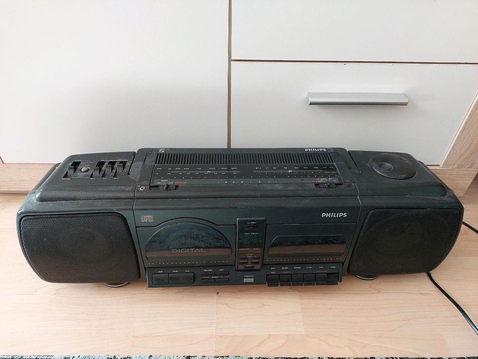 Philips AZ 8102/20 Ghettoblaster CD/ Stereo/ Radio Recorder in Geilenkirchen