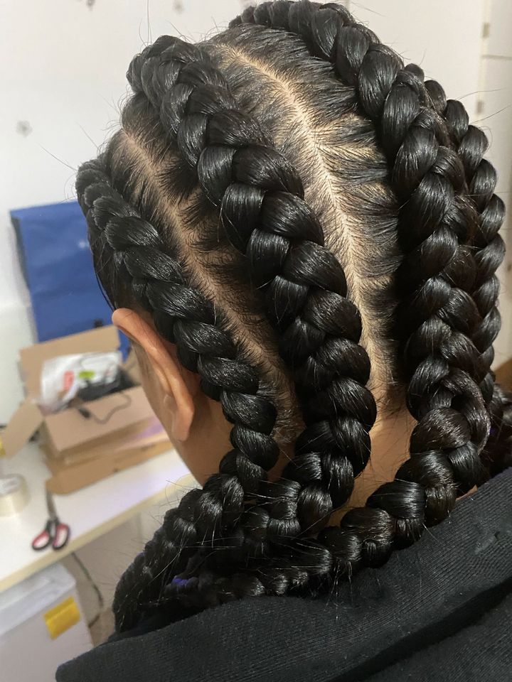 Dutch cornrows conrows Boxer Braid Zöpfe Haarverlängerung in Berlin