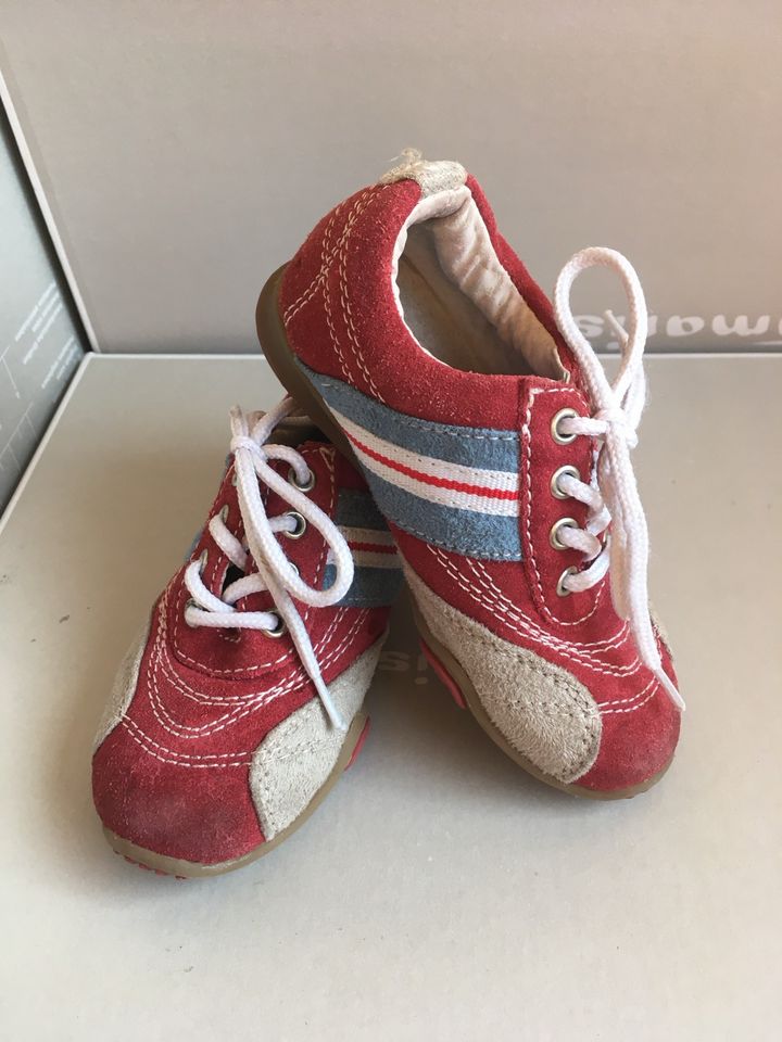 Leder Turnschuhe Sneakers Schuhe Halbschuhe Gr. 23 Rot TOP! in Stadthagen