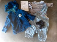 Set Junge Latzhose Jacke Sweater Blau 56 Kleiderpaket Bayern - Neureichenau Vorschau