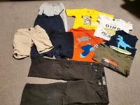 Bekleidung Set Junge tshirt Hose gr. 98 Sachsen - Klipphausen Vorschau