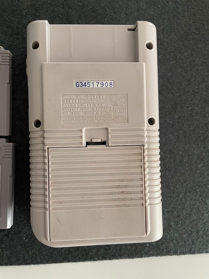 Classic Game Boy mit 2 Spielen in Limburg