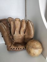 Leder Baseball-Handschuh + Ball Hessen - Steinau an der Straße Vorschau