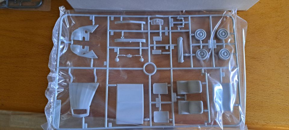 Tamiya Citröen 2 CV Ente 1:24 in Berlin