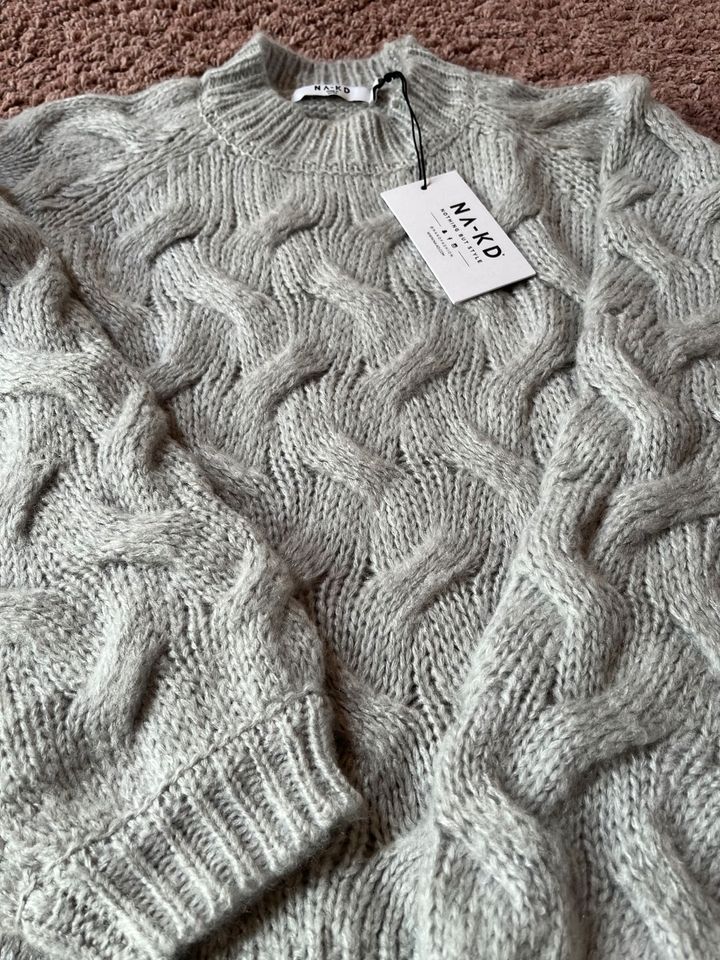 NEU NA-KD Strickpullover Grau in Größe M in Stuttgart