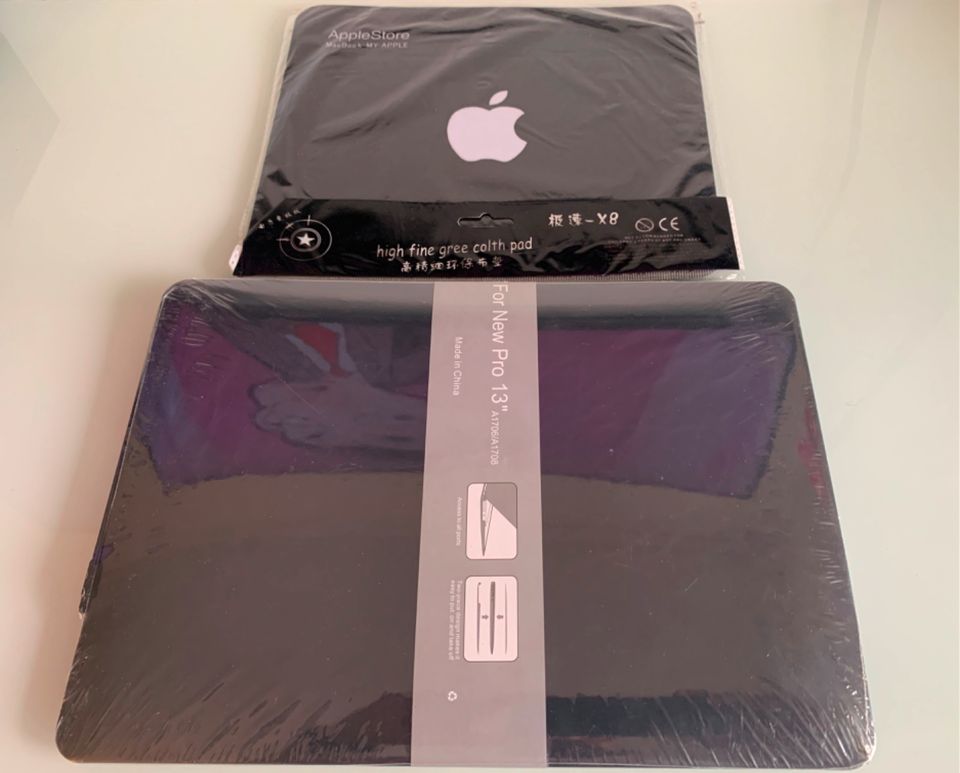 Mac Book Pro 13 Zoll Hülle + Mouse Pad Neu ungeöffnet in Köln